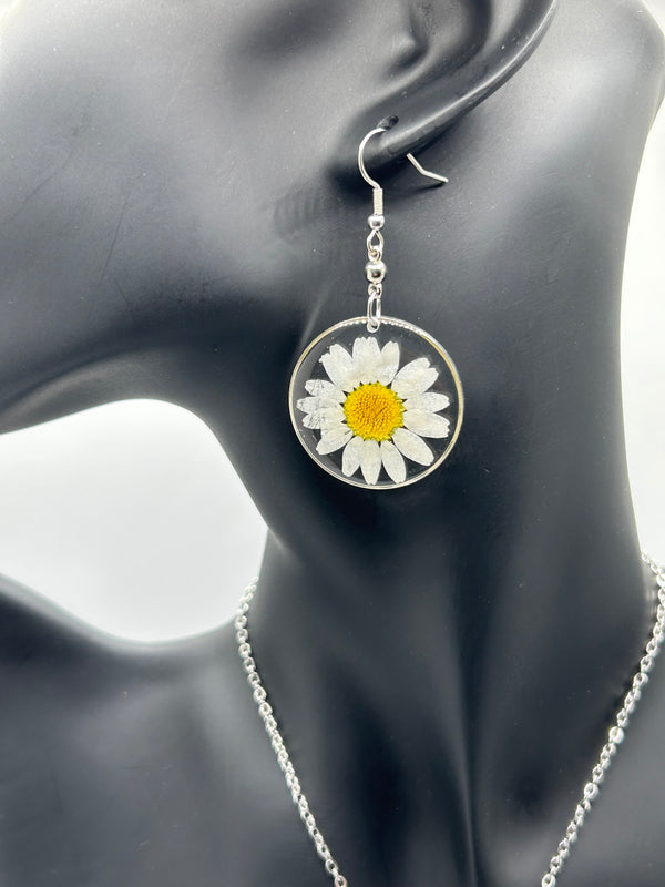 Daisy Delight Earring