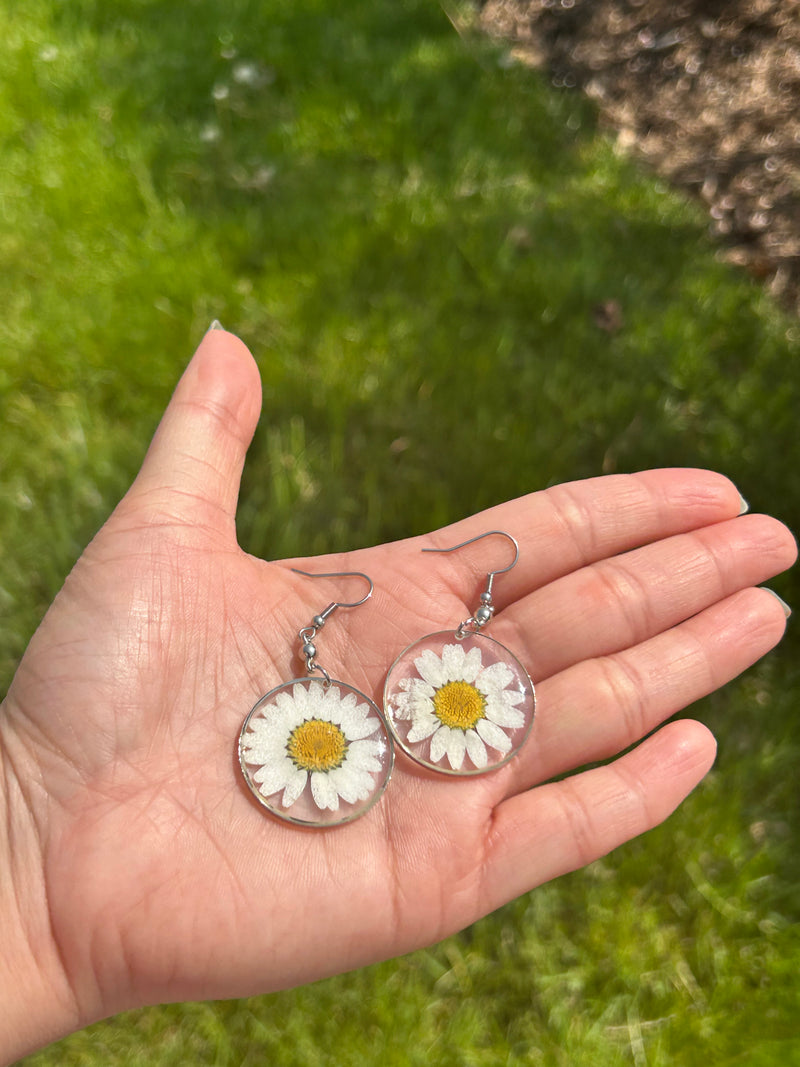 Daisy Delight Earring